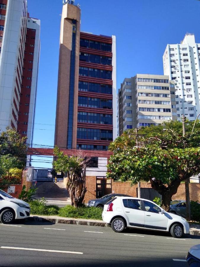 Maravilhoso Apartamento 2 Quartos Com Ofuro Porto Da Barra Salvador Summer Barra Flat Exterior photo